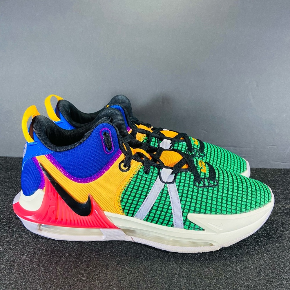 Nike Lebron Witness 7 multicolor